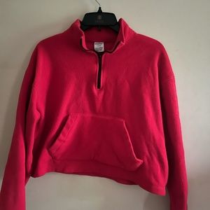 RED PULL OVER